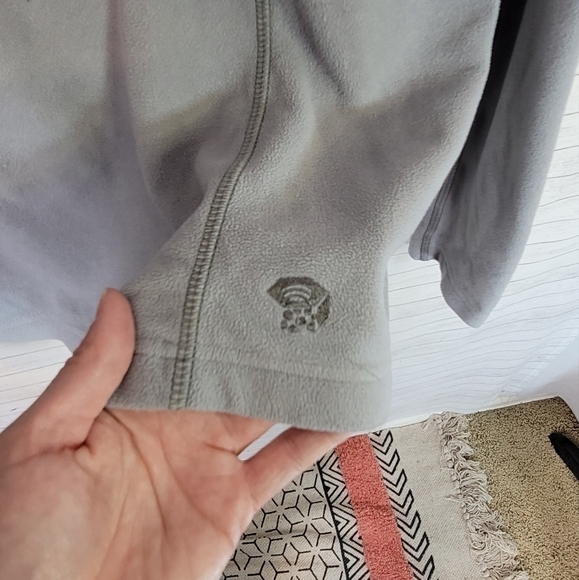 MOUNTAIN HARDWEAR GRAY FLEECE QUARTER ZIP PULLOVER, SZ MEDIUM - Picture 3 of 9